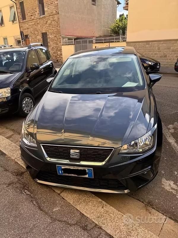 Usata Seat Ibiza 75 CV (55 kW) 2020 Grigio Utilitaria