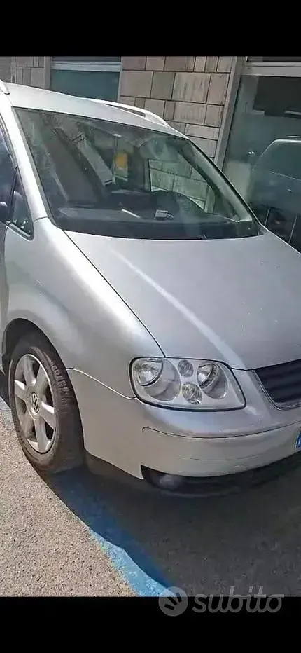 Usata VW Touran 136 CV (100 kW) 2004 Grigio Monovolume
