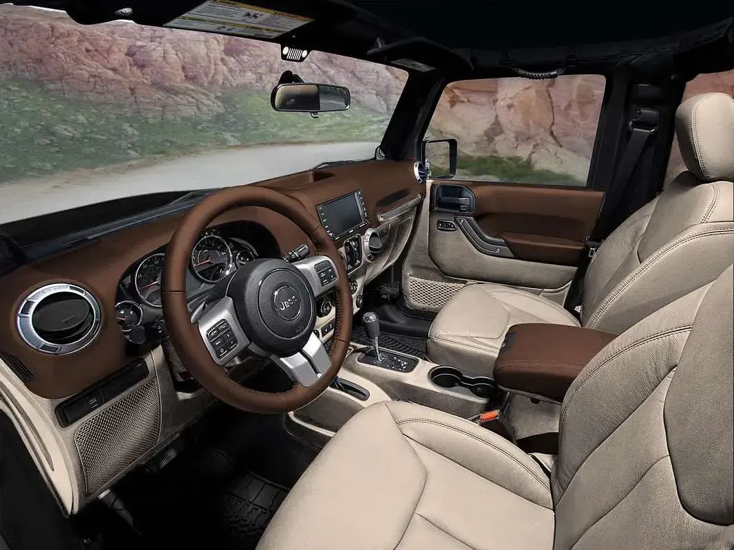 Usata Jeep Wrangler Unlimited Rubicon 200 CV (147 kW) 2015 Nero SUV