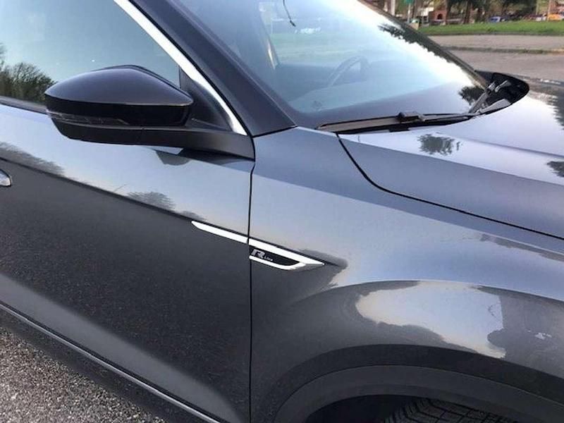 Usata VW T-Roc Sportline 150 CV (110 kW) 2021 Grigio SUV