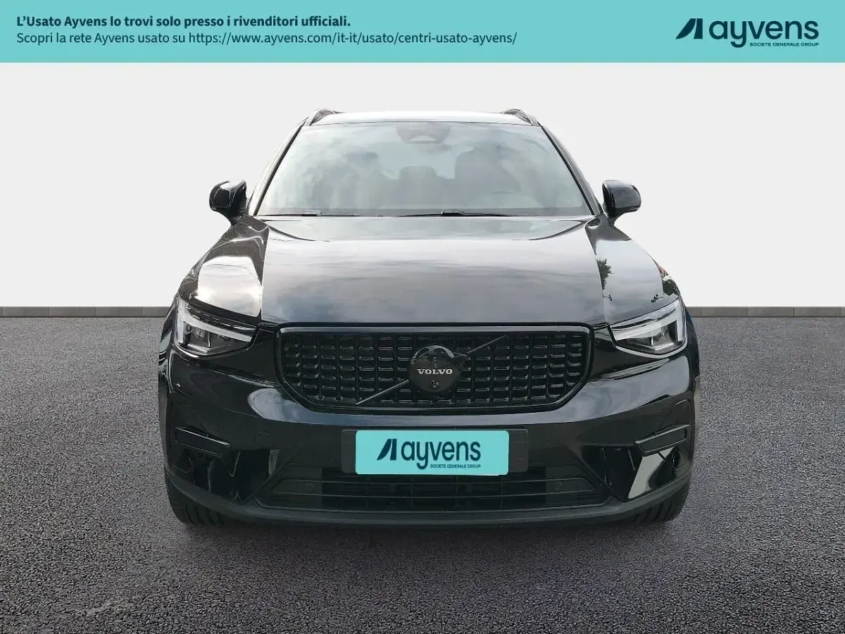 Usata Volvo XC40 Plus 197 CV (144 kW) 2025 Onyx black SUV