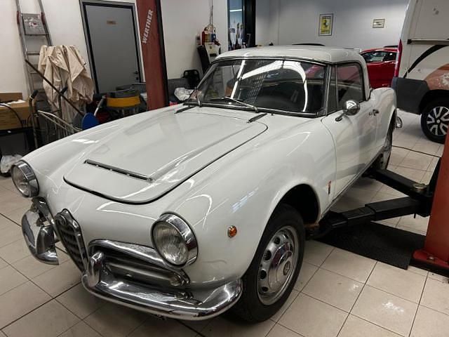 Usata Alfa Romeo Giulia Spider 92 CV (67 kW) 1962 Bianco Cabrio