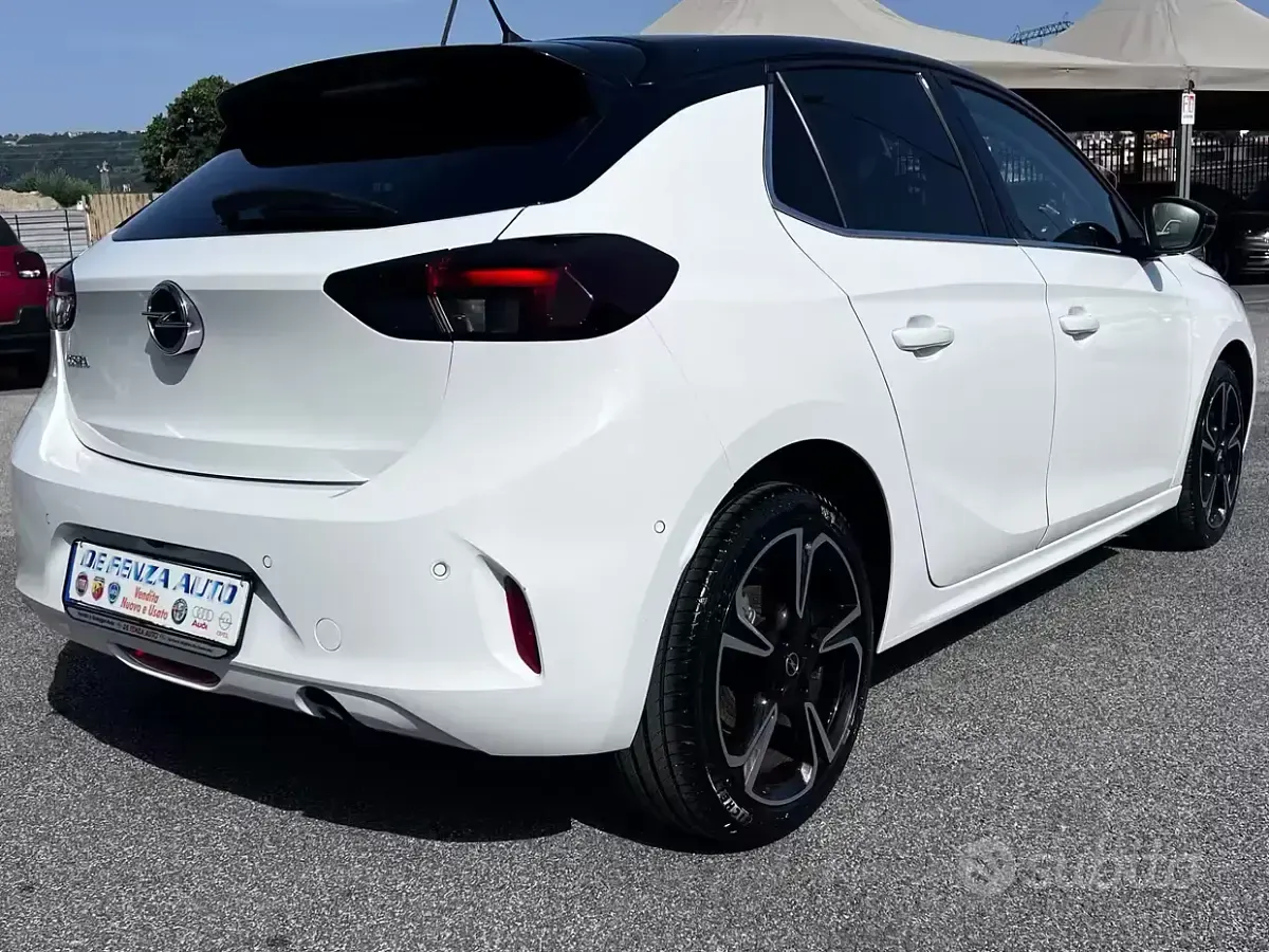 Usata Opel Corsa GS Line 101 CV (74 kW) 2020 Bianco Utilitaria