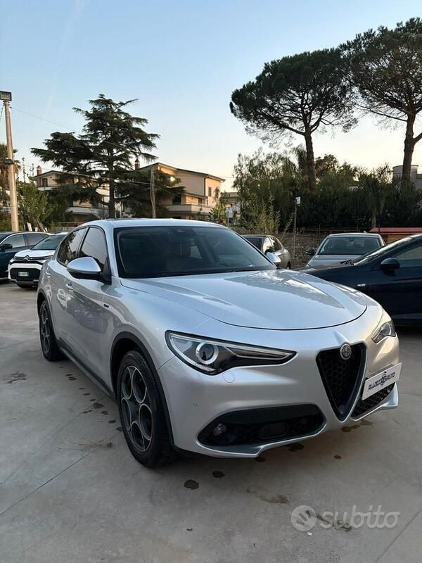 Grigio Usata 2020 Alfa Romeo Stelvio Sprint SUV | 27.900 € (Molto cara) - Immagine 1/4