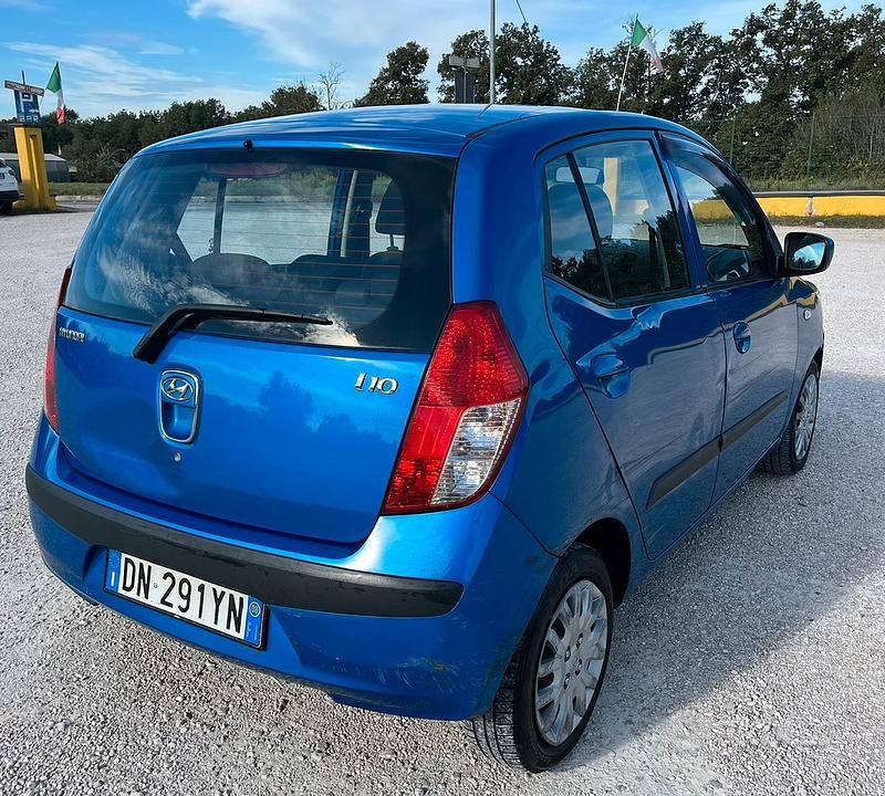 Usata Hyundai i10 Active 66 CV (48 kW) 2008 Blu Utilitaria