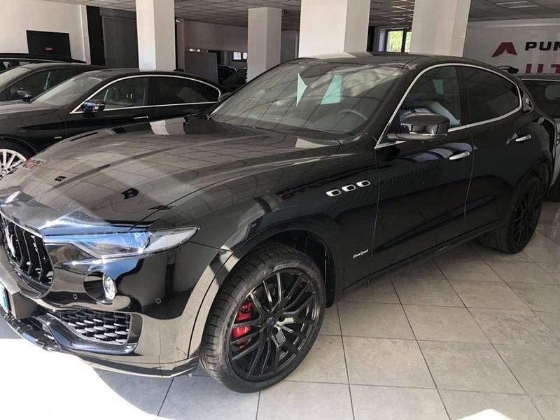 Usata Maserati Levante 275 CV (202 kW) 2018 Nero SUV