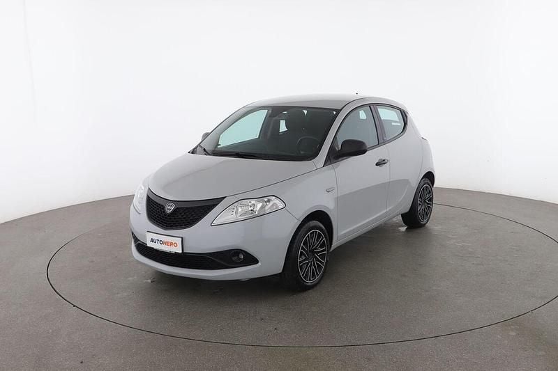 Grigio Usata 2019 Lancia Ypsilon S Due volumi | 9799 € (Buon prezzo) - Immagine 1/3