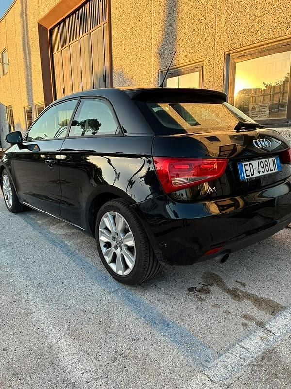 Usata Audi A1 Attraction 86 CV (63 kW) 2010 Nero Utilitaria