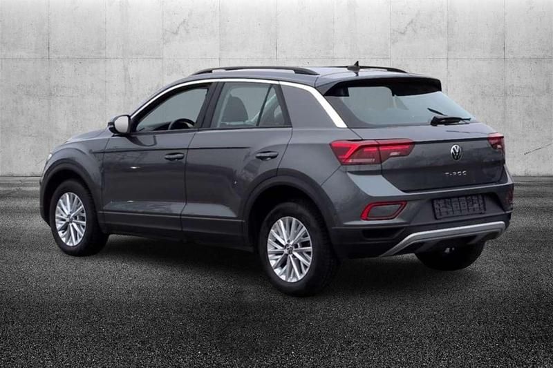 Usata VW T-Roc Life 150 CV (110 kW) 2023 Grigio SUV