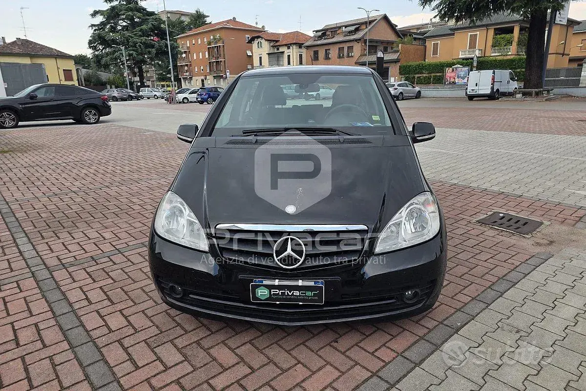 Usata Mercedes A160 Executive 82 CV (60 kW) 2012 Nero Utilitaria