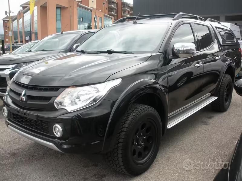 Usata Mitsubishi L200 Intense 181 CV (133 kW) 2019 Nero Pick-up