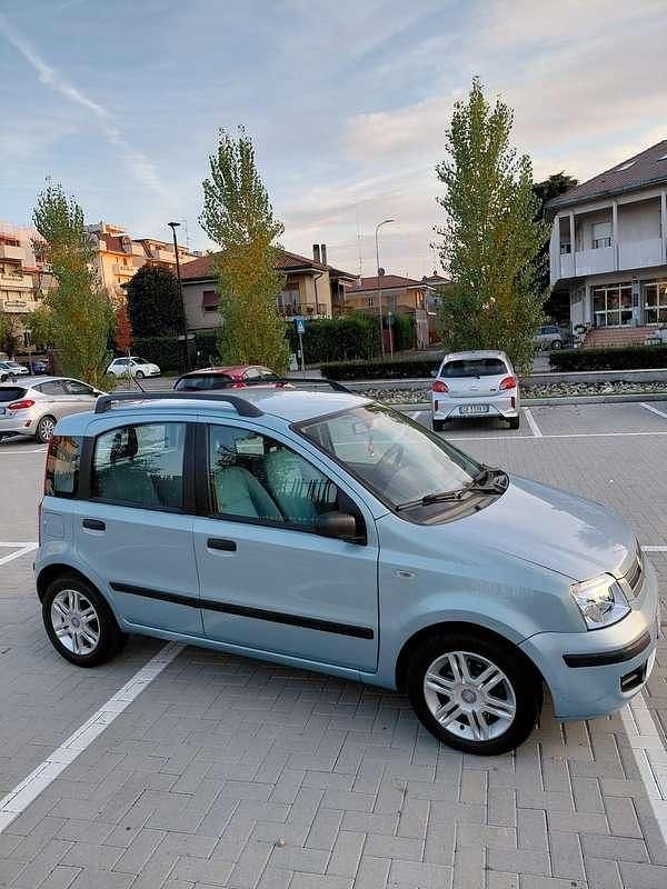 Käytetty Fiat Panda Dynamic 60 HP (44 kW) 2006 Viistoperä