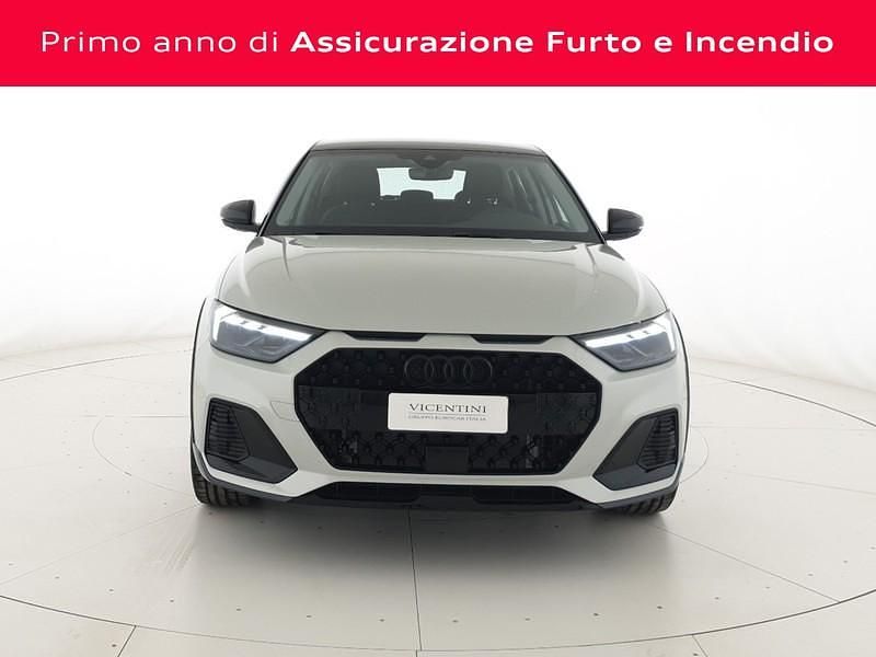 Nuova Audi A1 Ambiente 116 CV (85 kW) 2026 Argento cavo metallizzato nero mito meta SUV
