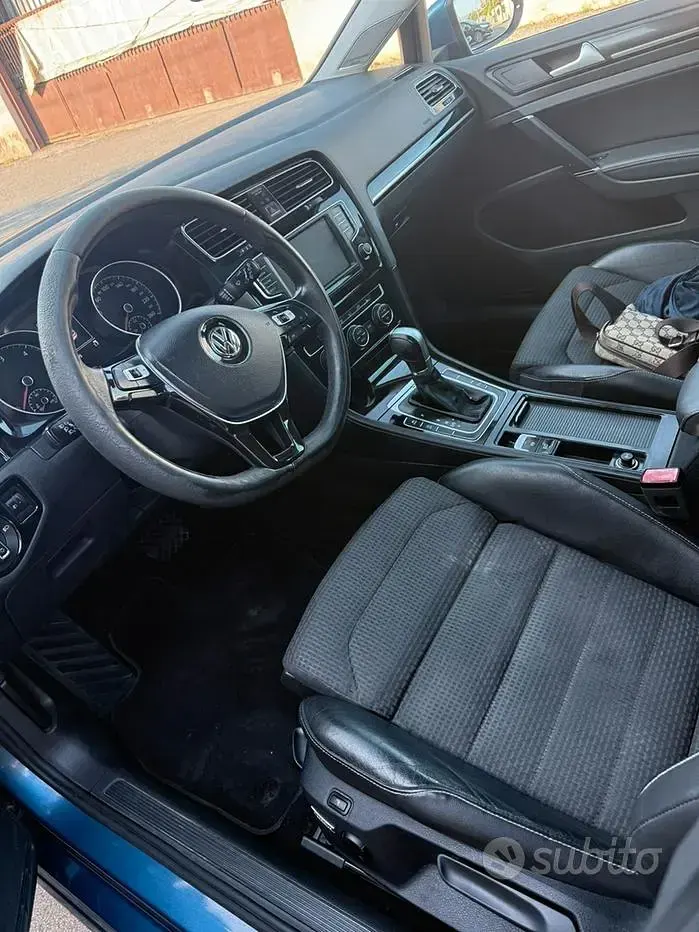 Usata VW Golf VII 110 CV (80 kW) 2016 Blu Utilitaria