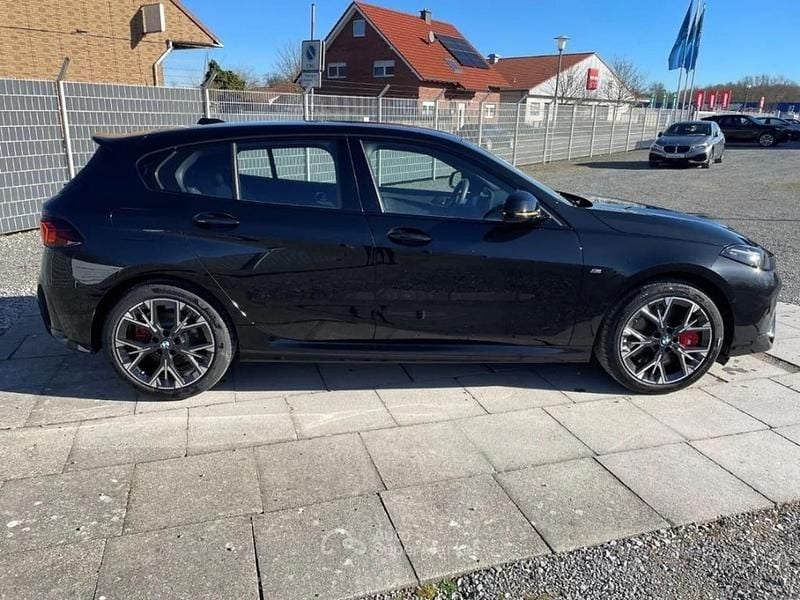 Usata BMW 120 M Sport 170 CV (125 kW) 2025 Nero Utilitaria