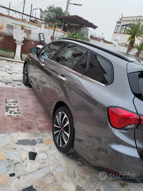 Grigio Usata 2017 Fiat Tipo Station wagon | 6500 € (Super prezzo) - Immagine 1/4