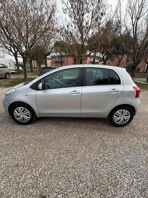 Usata Toyota Yaris 69 CV (50 kW) 2007 Utilitaria