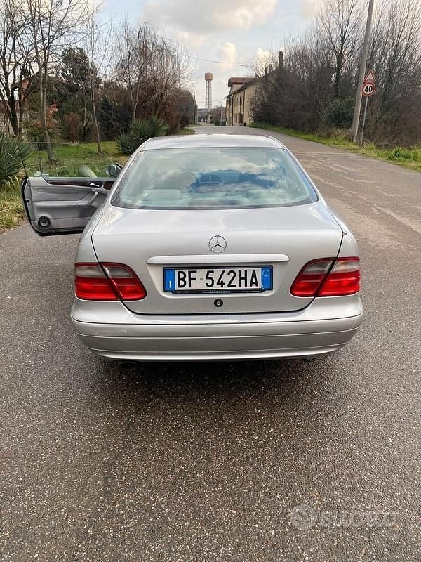 Usata Mercedes CLK200 Elegance 191 CV (140 kW) 1999 Grigio Coupé