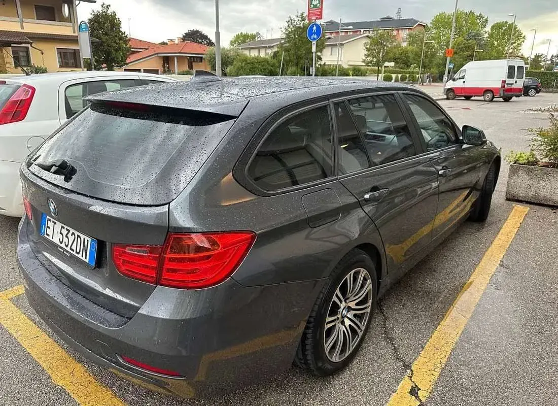 Usata BMW 320 184 CV (135 kW) 2013 Grigio Station wagon
