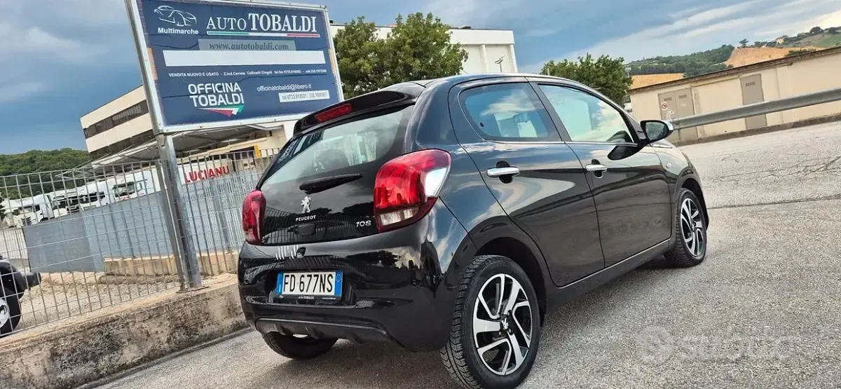 Usata Peugeot 108 Active Top 69 CV (50 kW) 2016 Nero Berlina