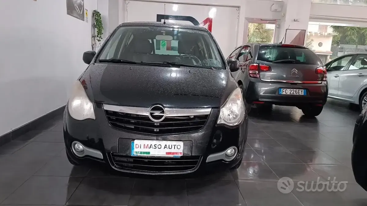 Usata Opel Agila Enjoy 94 CV (69 kW) 2011 Nero Utilitaria