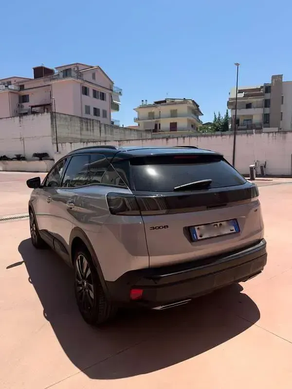 Usata Peugeot 3008 GT 131 CV (96 kW) 2022 Grigio SUV