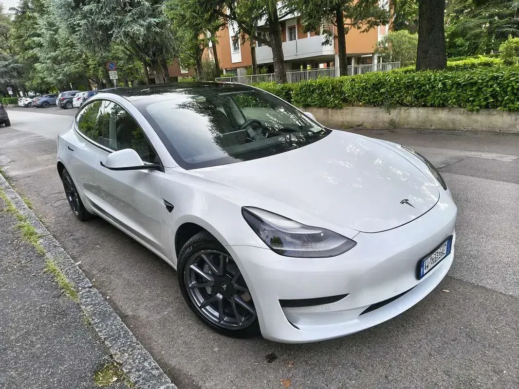 Usata Tesla Model 3 Standard Range 88 kW (120 CV) 2021 Berlina