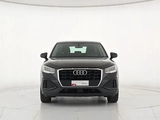 Usata Audi Q2 Admired 150 CV (110 kW) 2023 Grigio manhattan metallizzato SUV