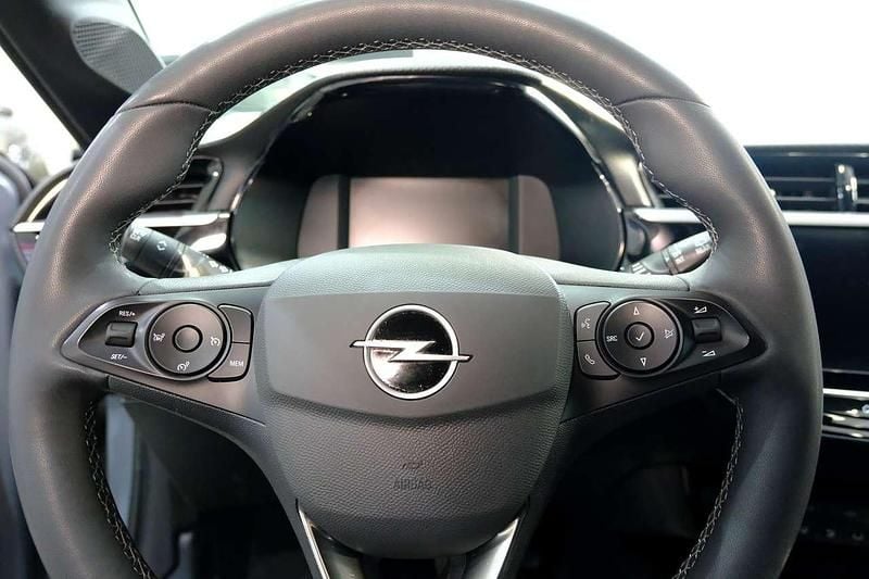 Usata Opel Corsa GS Line 101 CV (74 kW) 2024 Grigio Berlina