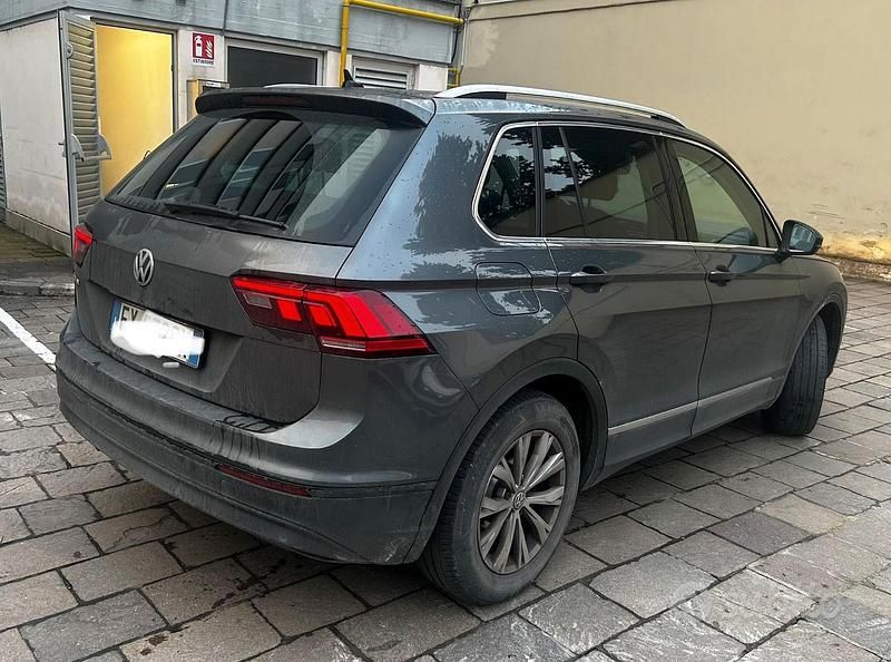 Usata VW Tiguan Business 150 CV (110 kW) 2019 Grigio SUV