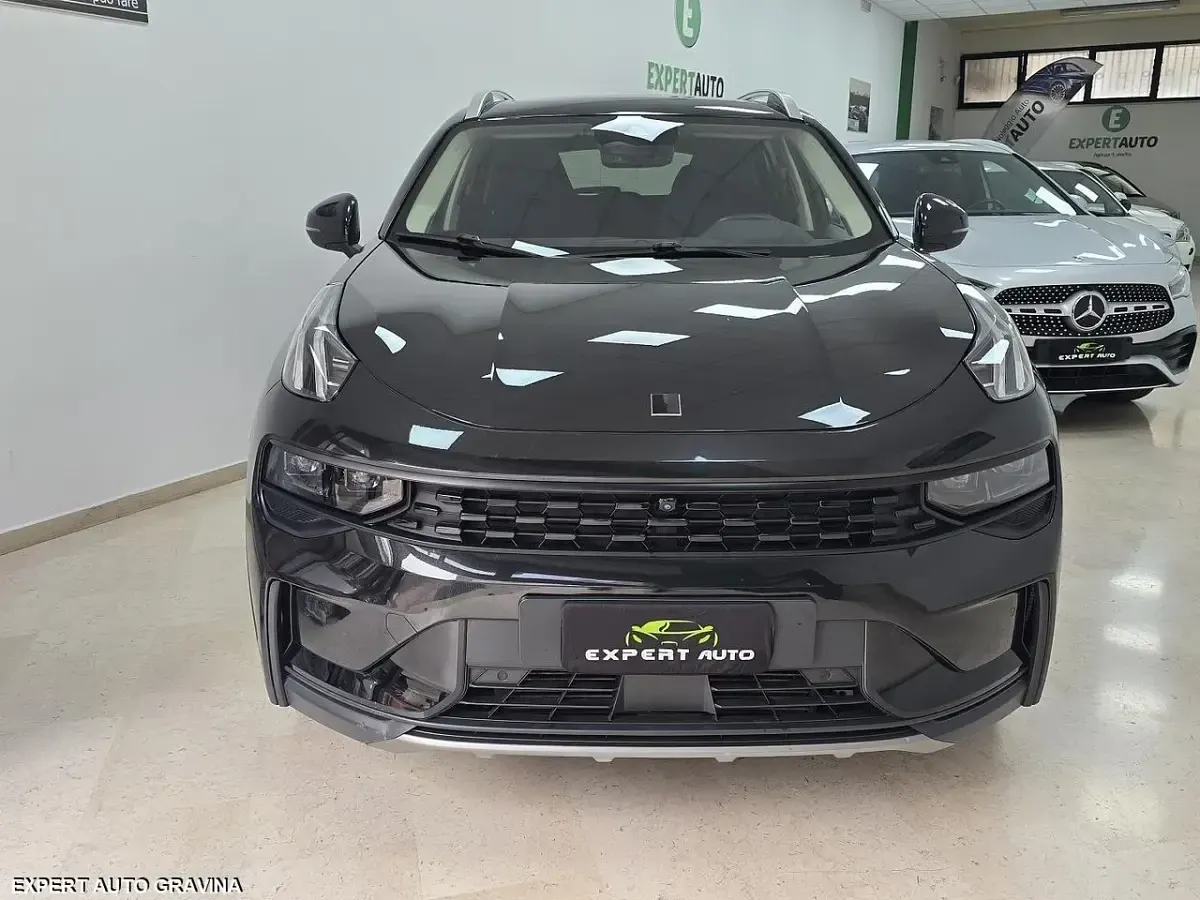 Usata Lynk & Co 01 261 CV (191 kW) 2023 Nero SUV
