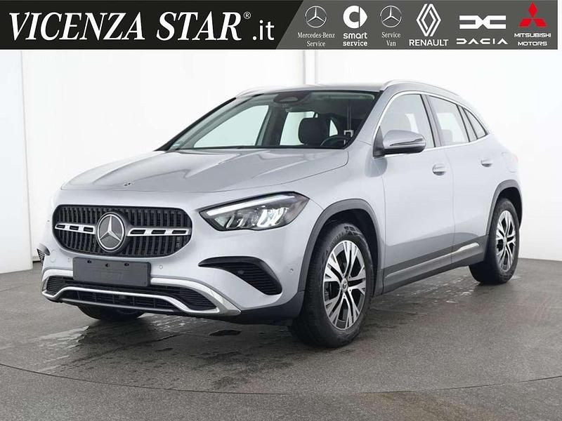 Usata Mercedes GLA180 Advanced 136 CV (100 kW) 2024 Argento SUV