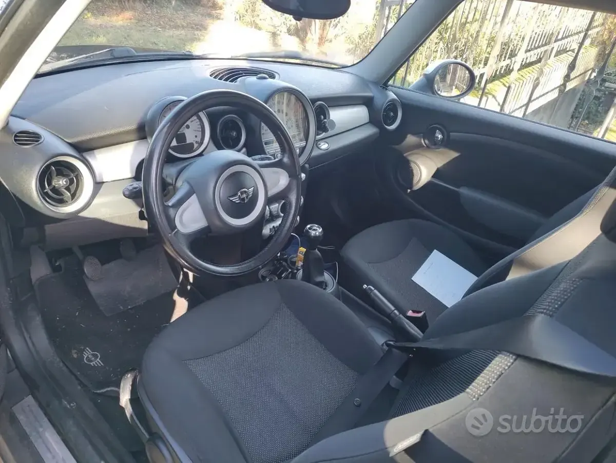 Usata Mini One D 90 CV (66 kW) 2010 Nero Utilitaria