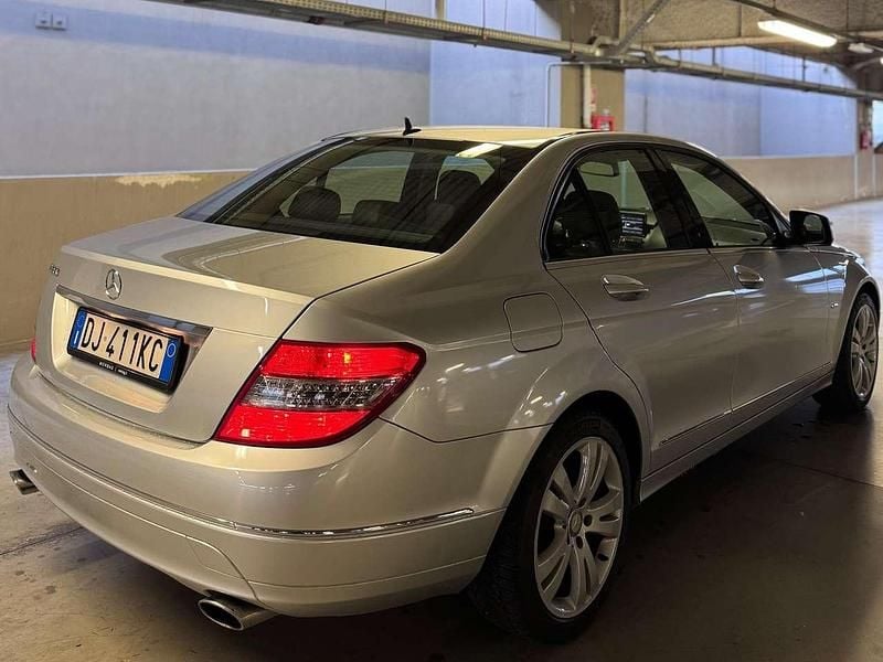 Usata Mercedes C280 Avantgarde 231 CV (169 kW) 2007 Argento Berlina