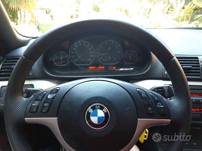 Begagnad BMW 2000 2000 Grå Sedan