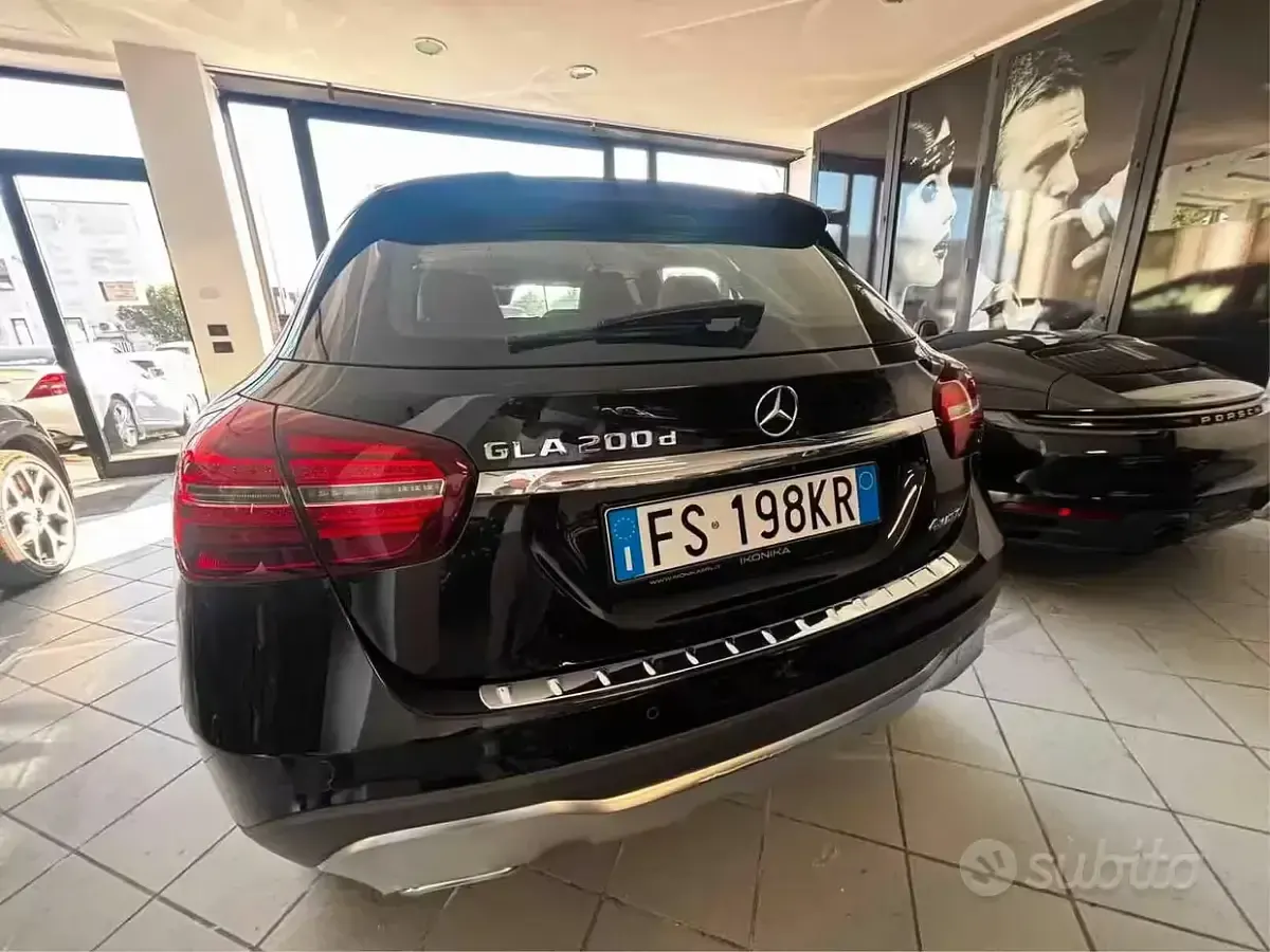 Occasion Mercedes GLA200 136 ch (100 kW) 2018 Noir SUV