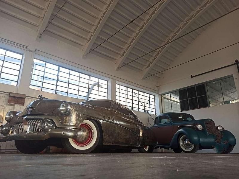 Grigio Usata 1952 Buick Special Coupé | 45.000 € - Immagine 1/4