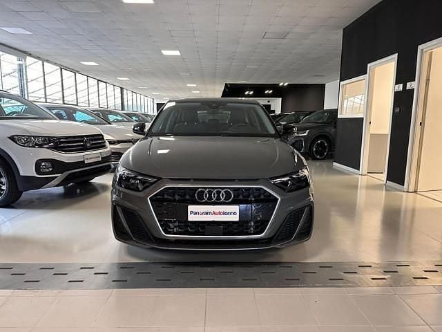 Usata Audi A1 S-Line 110 CV (80 kW) 2024 Grigio Berlina