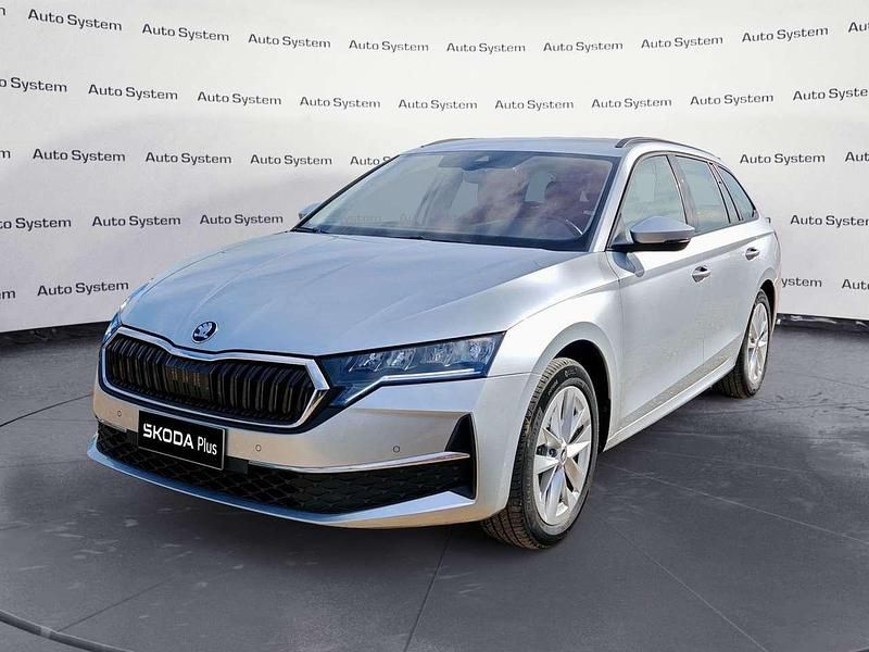 Argento Usata 2024 Skoda Octavia Executive Station wagon | 27.500 € (Buon prezzo) - Immagine 1/4