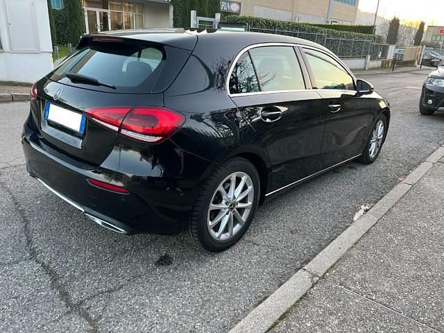 Usata Mercedes A180 Business 116 CV (85 kW) 2019 Nero Berlina