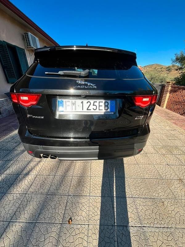Usata Jaguar F-Pace 250 CV (183 kW) 2017 Nero SUV