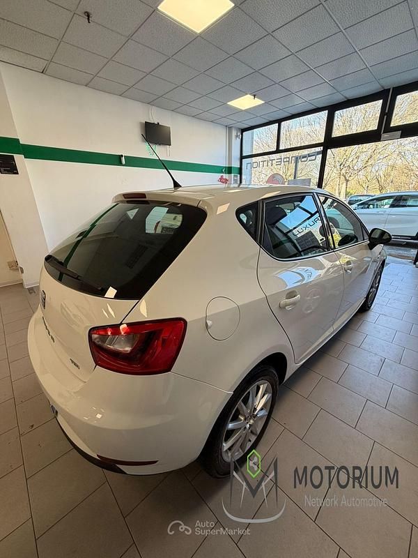 Usata Seat Leon CONNECT 75 CV (55 kW) 2015 Bianco Berlina