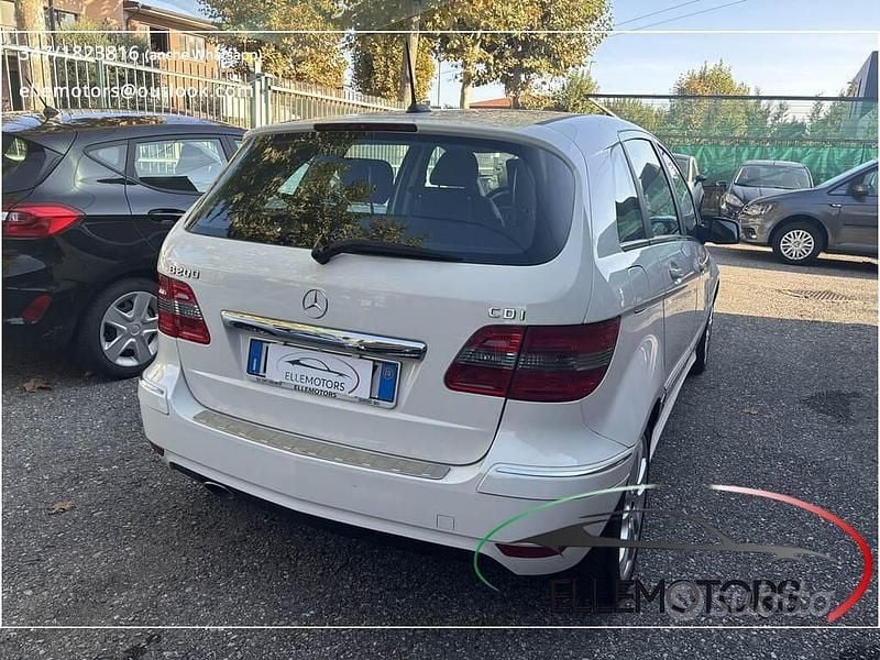 Usata Mercedes B200 Premium 140 CV (102 kW) 2010 Bianco Monovolume