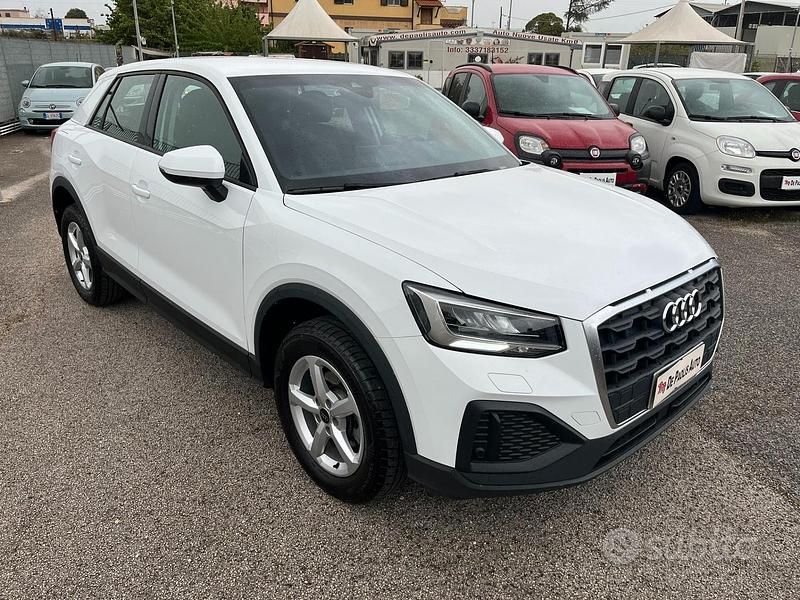 Begagnad Audi Q2 Business 110 HK (80 kW) 2023 Vit SUV