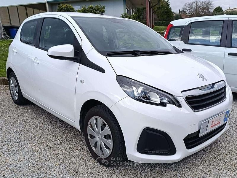 Usata Peugeot 108 Active 72 CV (52 kW) 2021 Bianco Utilitaria