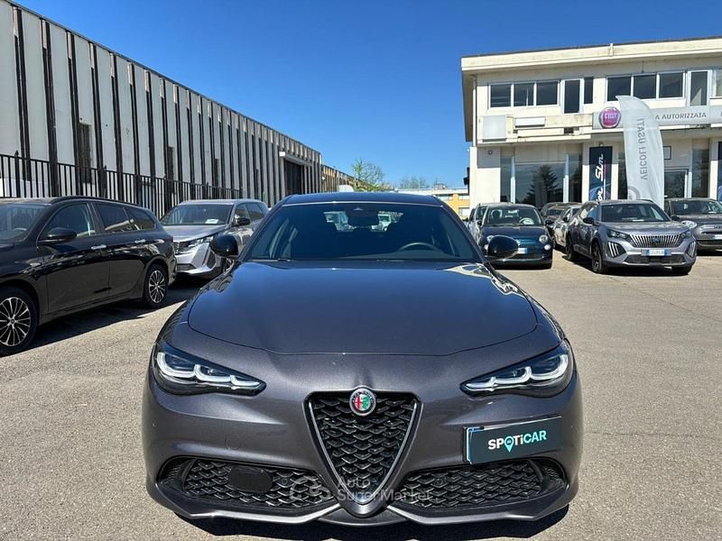 Usata Alfa Romeo Giulia Super 160 CV (117 kW) 2023 Grigio Berlina