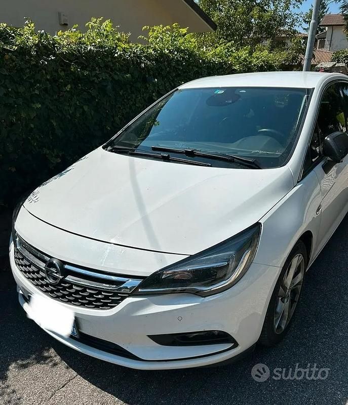 Usata Opel Astra 150 CV (110 kW) 2016 Bianco Berlina