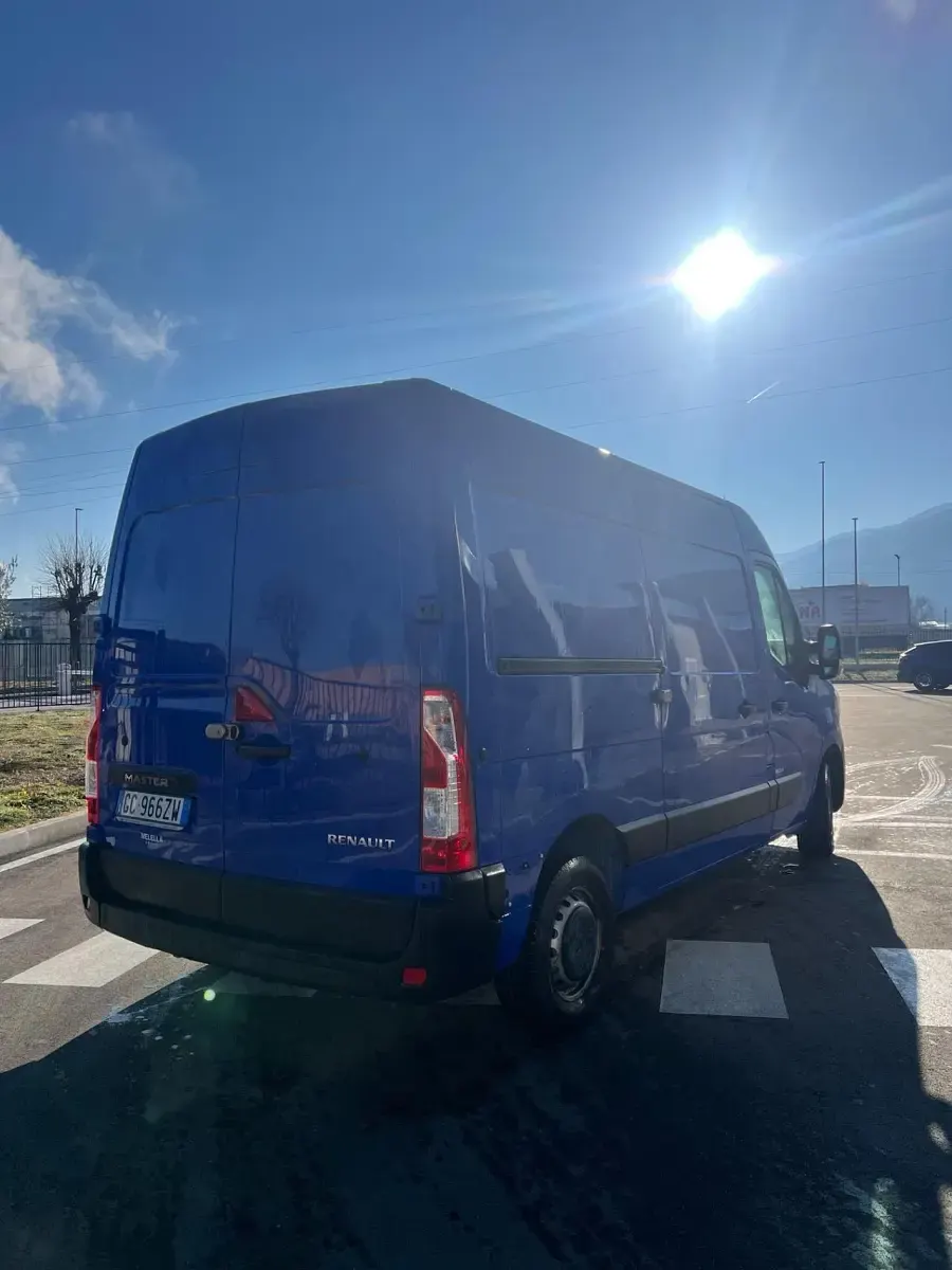 Begagnad Renault Master 134 HK (98 kW) 2020 Blå Minibuss