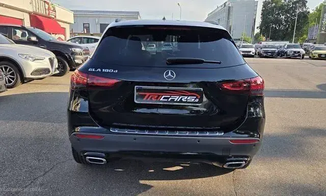 Usata Mercedes GLA180 Executive 115 CV (84 kW) 2023 Nero SUV