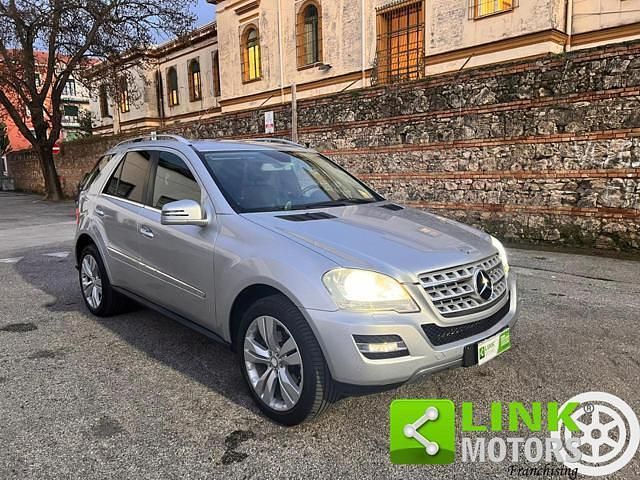 Usata Mercedes ML350 Premium 231 CV (169 kW) 2011 Argento SUV